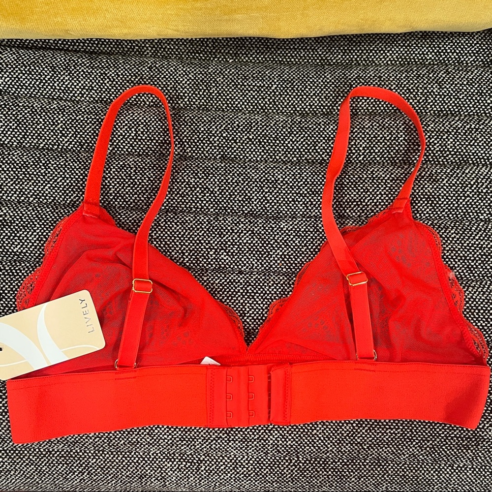 NWT LIVELY -	The Long-Lined Lace Bralette: Tomato Red - Large - Picture 2 of 3